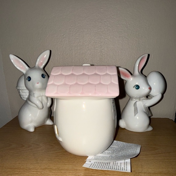 Target Bullseye Playground Lit Mushroom House with 2 Bunnies - Picture 4 of 13